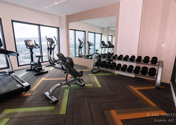 The Plush Queen 2136 Arc Towers * セブ市