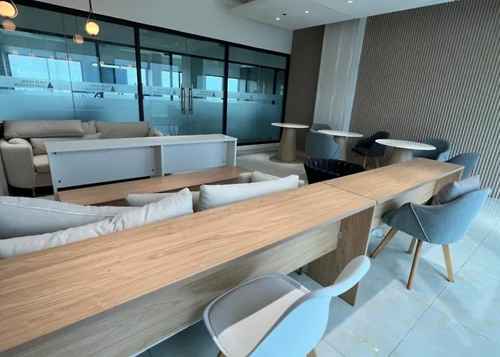 The Plush Queen 2136 Arc Towers アパートホテル セブ市